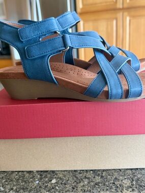 New Cobb Hill Helen Wedge Comfort Sandal size 8
